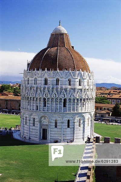 Exterior of the Baptistery  Piazza del Duomo  UNESCO World Heritage Site  Pisa  Tuscany  Italy  Europe