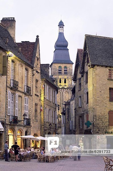 Frankreich Europa Abend Aquitanien Dordogne Platz
