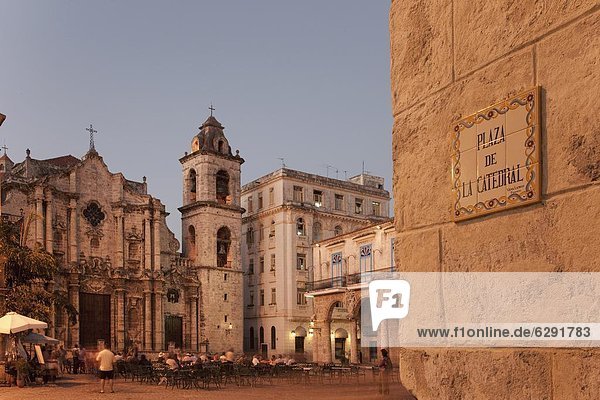 Havanna  Hauptstadt  Westindische Inseln  Mittelamerika  Kuba  Plaza de la Catedral