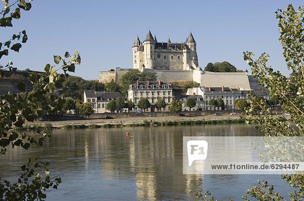 Frankreich Europa Fluss Ansicht Palast Schloß Schlösser Loire Pays de la Loire