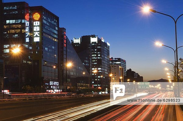 Auto  folgen  Beleuchtung  Licht  Großstadt  Fernverkehrsstraße  Architektur  Peking  Hauptstadt  China  Asien  modern  klingeln