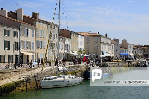 Harbour and quayside  Saint Martin de Re  Ile de Re  Charente-Maritime  France  Europe