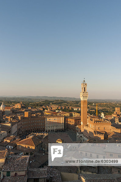 Geschichte Ansicht Europa Platz Palast Schloß Schlösser Italien Siena Toskana