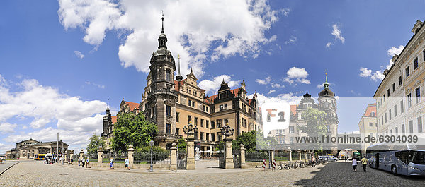 Residenzschloss und Taschenbergpalais  hinten das Italienische Dörfchen  Dresden  Sachsen  Deutschland  Europa