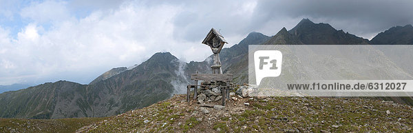 Berglandschaft im Naturpark Rieserferner-Ahrn  Dolomiten  Südtirol  Italien