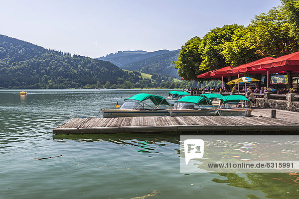 Jetty  Schliersee Lake and the community of Schliersee  Alps  Bavaria  Germany  Europe