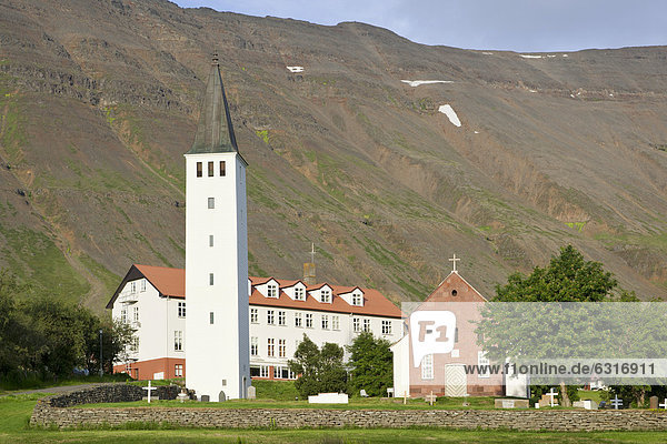 Kirche von HÛlar  Hjaltadalur  Island  Europa