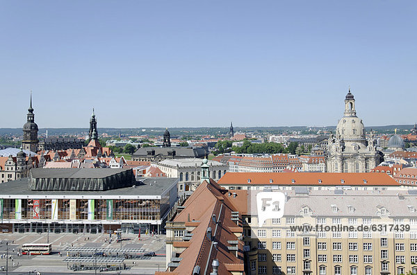 Blick auf Kulturpalast vom Turm der Kreuzkirche  Dresden  Elbflorenz  Sachsen  Deutschland  Europa