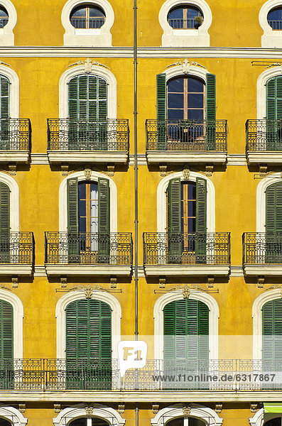 House front at Plaza Mayor in Palma de Mallorca  Majorca  Balearic Islands  Spain  Europe