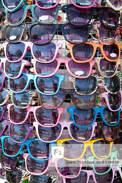 Sonnenbrillen zu verkaufen