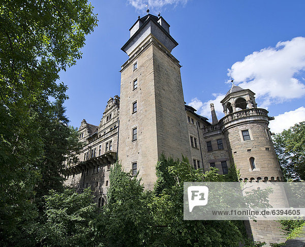 Schloss Neuenstein  ursprünglich Wasserschloss aus der Stauferzeit  Sitz des Hohenlohe-Zentralarchiv  Neuenstein  Hohenlohe  Baden-Württemberg  Deutschland  Europa