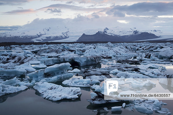 Gletschersee Jökulsarlon  Vatnajökull  Ostisland  Island  Europa