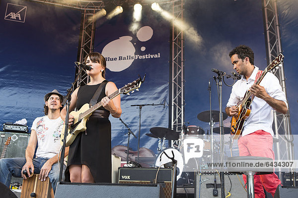 The musicians Peter Finc from Switzerland  Lizzy Loeb from the USA and the South-African-Swiss singer and songwriter Brendan Adams performing live at the Blue Balls Festival  Pavilion at the Lake  Lucernce  Switzerland  Europe