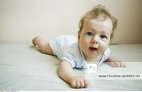 1257073 Baby crawling on the floor