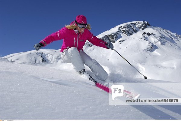 Ein kŸhler Schluck erfrischt beim Sport