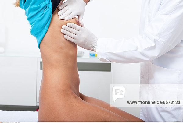 Woman physician portrait Lucenet Patrice/Oredia