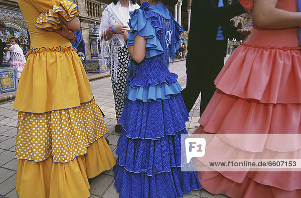 Tradition  Mädchen  Kleid