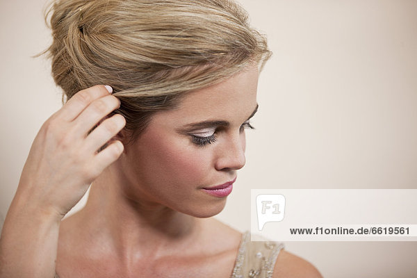 hinter Frau jung Haar mund
