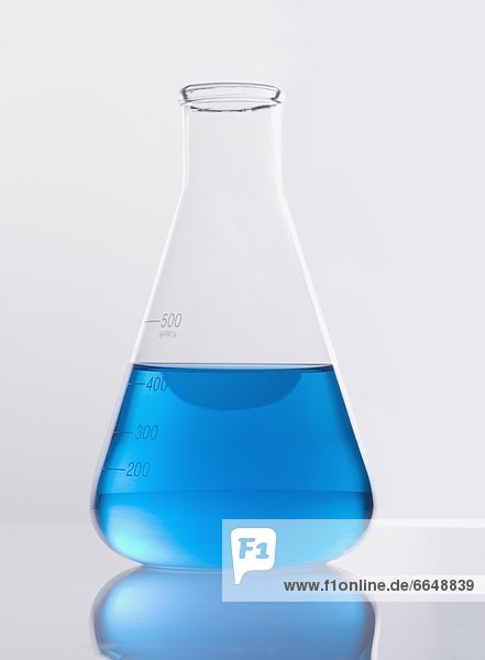 Glas  Lösung  blau  1  Kolben
