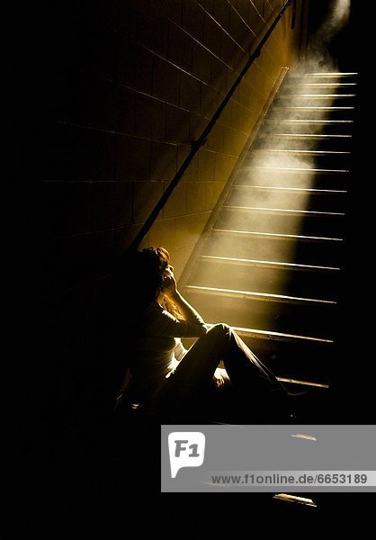Beleuchtung  Licht  Depression  fließen  Treppenhaus  Mädchen