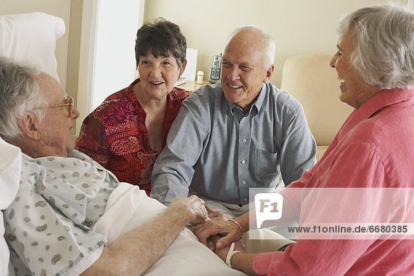 Menschlicher Vater  Krankenhaus  Senior  Senioren  Besuch  Treffen  trifft