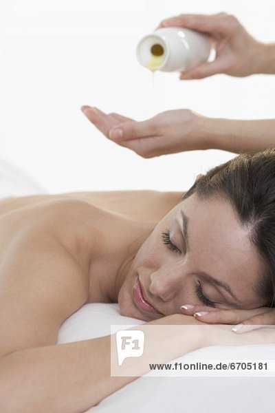 Frau  Massage  Öl