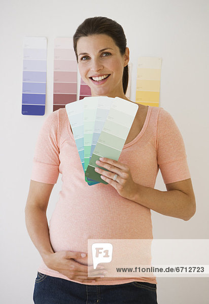 Frau  sehen  Schwangerschaft  Farbe  Farben  Stoff  bemalen
