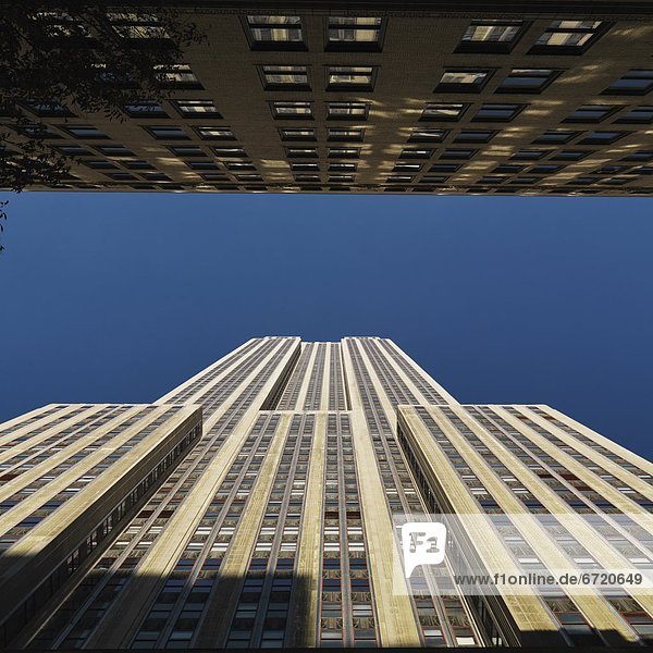 Vereinigte Staaten von Amerika  USA  niedrig  Gebäude  New York City  Ansicht  Flachwinkelansicht  Winkel  Manhattan