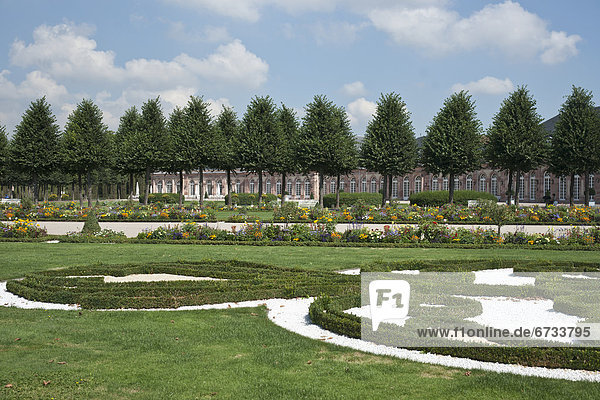 Palast  Schloß  Schlösser  Garten  Schwetzingen