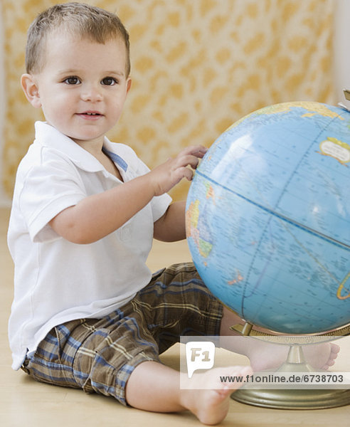 berühren  Baby  Globus