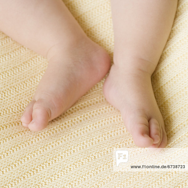 Close up of babyÕs feet