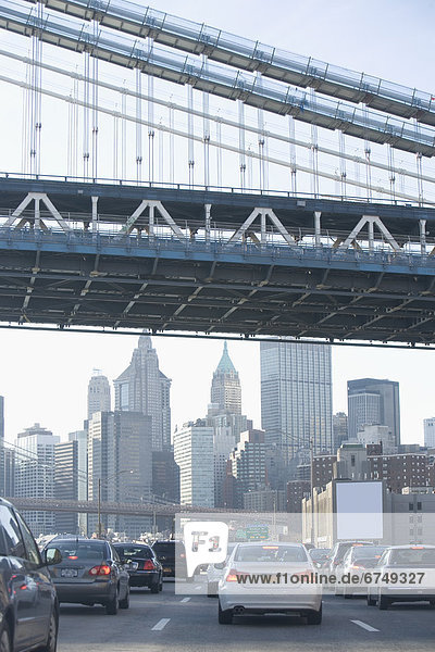 Vereinigte Staaten von Amerika  USA  Anschnitt  New York City  Brücke  Hintergrund  Hochhaus  Manhattan  New York State
