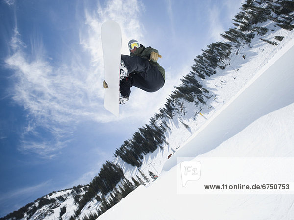 Mann  Snowboard  Himmel