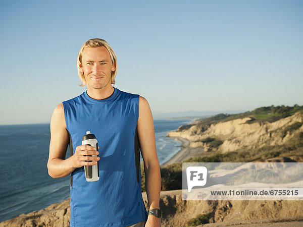 Vereinigte Staaten von Amerika  USA  Wasser  Portrait  halten  Jogger  Flasche  Kalifornien  San Diego