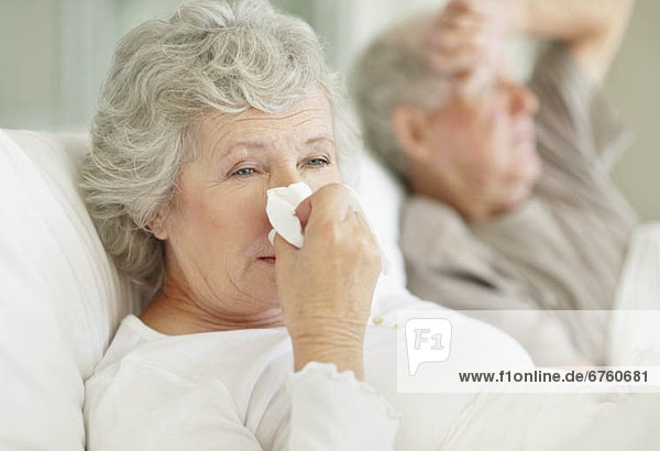 Senior  Senioren  Bett  Grippe
