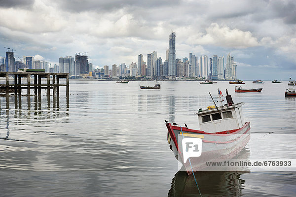 Panama City  Hauptstadt  Skyline  Skylines  Boot  Hintergrund  angeln  Panama