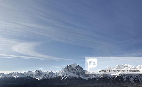 Berg  Felsen  hoch  oben  Lake Louise  Banff Nationalpark  Alberta  kanadisch