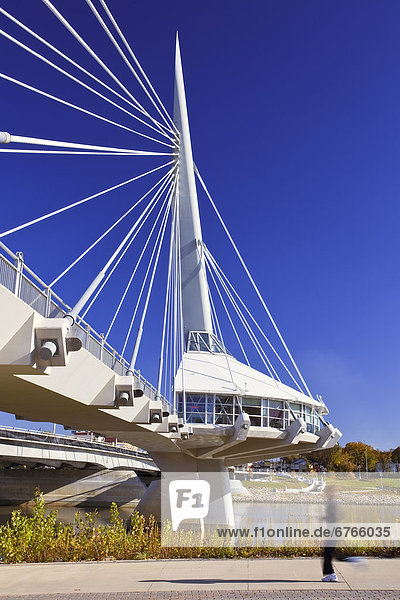Brücke  frontal  Fußgänger  Manitoba  Winnipeg