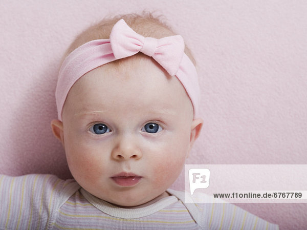 Portrait  Band  Bänder  pink  Mädchen  Baby
