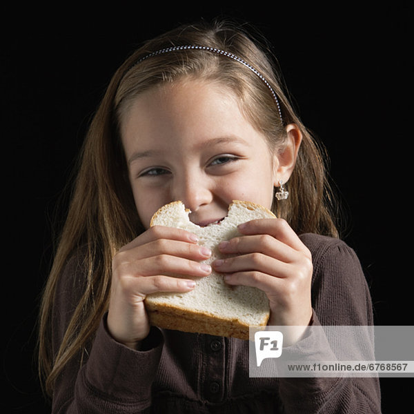 Sandwich  jung  essen  essend  isst  Mädchen