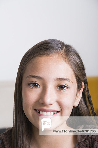 Portrait  lächeln  10-11 Jahre  10 bis 11 Jahre  Mädchen