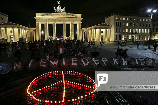Peace demonstration at the Brandenburg Gate  Berlin  Germany  Europe