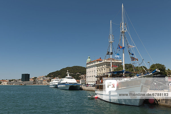 Hafen  Split  Dalmatien  Kroatien  Europa