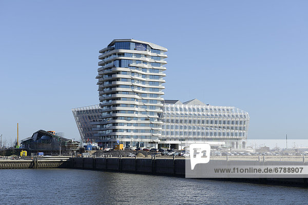 Marco-Polo-Tower und Unilever-Gebäude  Überseequartier  Strandkai  Grasbrookhafen  HafenCity  Hansestadt Hamburg  Deutschland  Europa