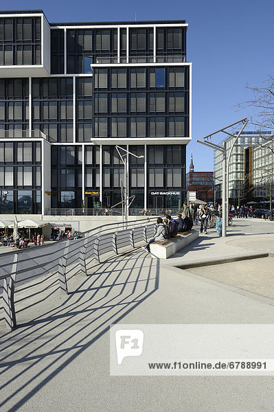Modern office building  Am Kaiserkai waterfront  Grosser Grasbrook  HafenCity quarter  Hamburg  Germany  Europe