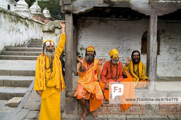 Kathmandu  Hauptstadt  Mann  Fluss  Religion  Heiligkeit  Hinduismus  Nepal  Pashupatinath  Platz