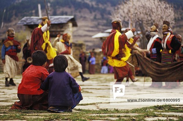 Traditional Dance  Ura Festival  Ura  Bhutan