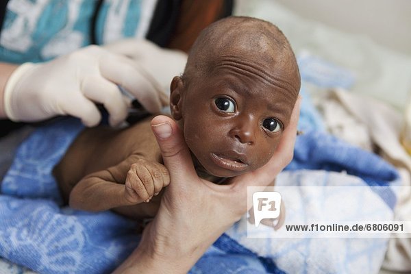 HIV  Human Immunodeficiency Virus  acquired immune deficiency syndrome  Aids  arbeiten  Gesundheitspflege  Säuglingsalter  Säugling  Afrika  Mosambik