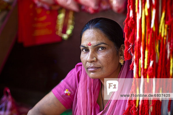Frau  pink  rot  Kleidung  Sari