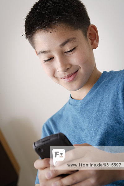 Handy benutzen Junge - Person Kurznachricht 10-11 Jahre 10 bis 11 Jahre